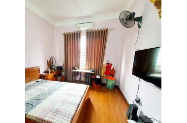 Bán nhà phố Nam Dư, Lĩnh Nam, Hoàng Mai, 35m2 x 5T x 2.3 tỷ, lô góc, gần mặt phố.